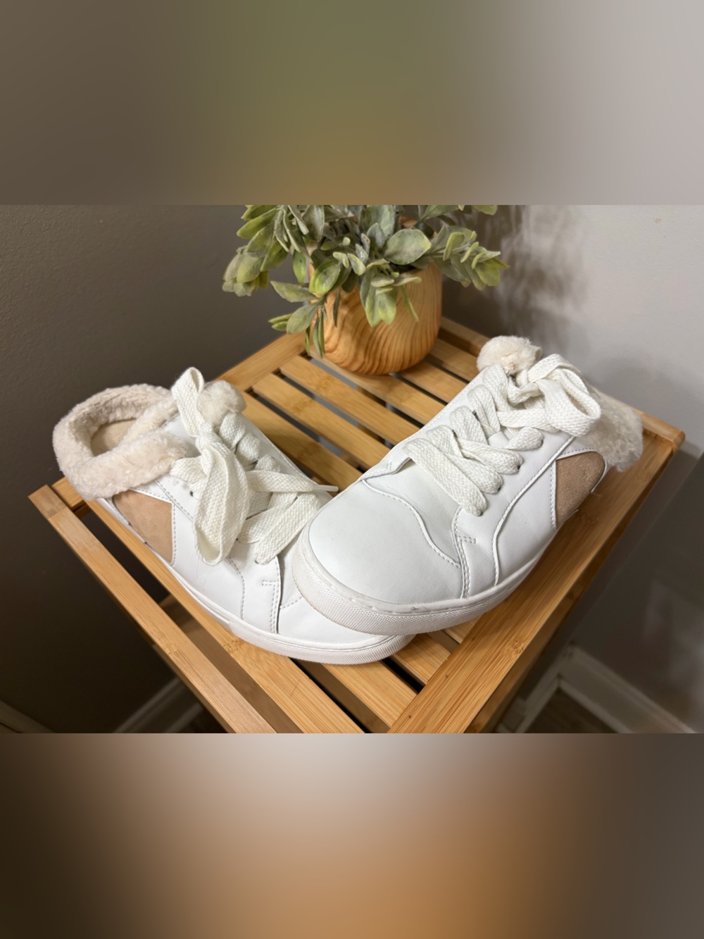 Kate Spade White Faux Fur Lined Casual Sneakers 8.5